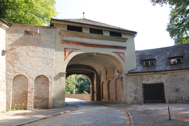 Bastion am Rotes Tor (Westseite) - Einfahrt über die Via Claudia Augusta