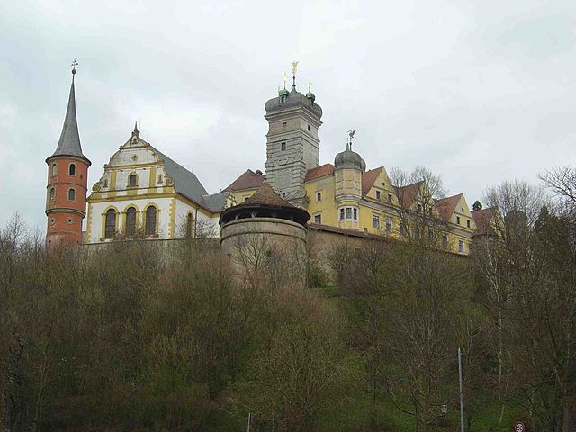 schloss_schwarzenberg_franken_(wikipedia.de;_gemeinfrei).JPG